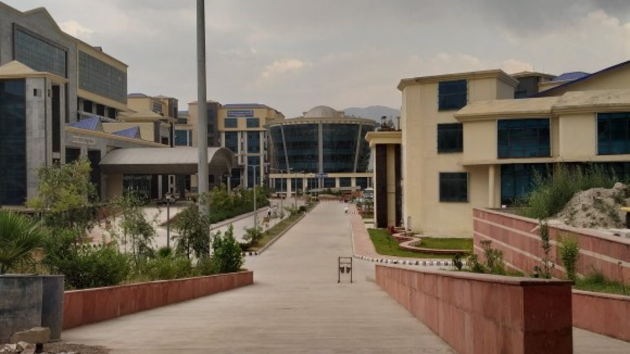 Lal Bahadur Shastri Medical College