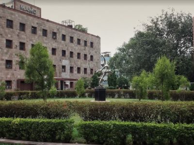 •	Maulana Azad Medical College (MAMC), Delhi